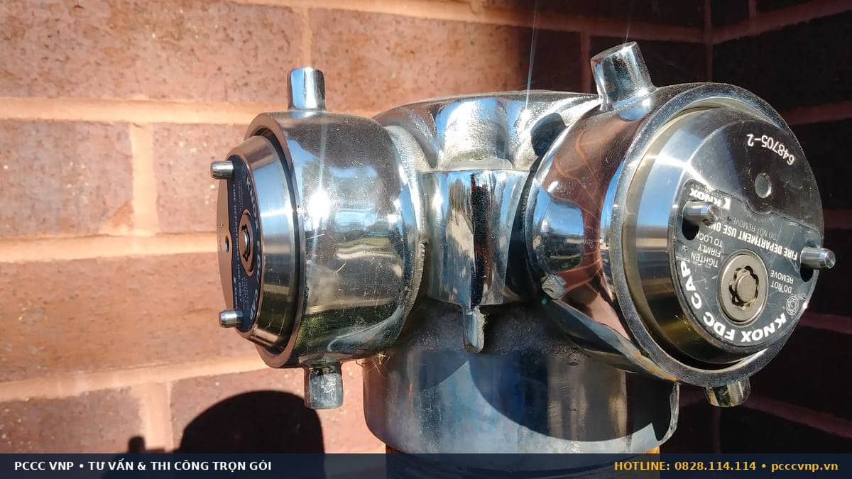 Trụ chữa cháy ngoài nhà 3 cửa cấp nước chữa cháy công trình