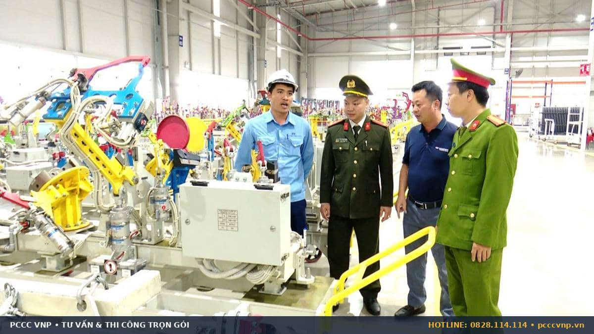 Lăng phun chữa cháy bằng đồng và khớp nối ngàm cuộn vòi chữa cháy