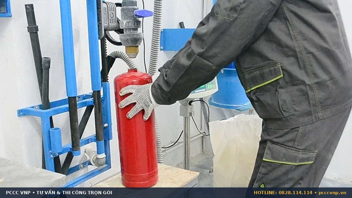 Quy trình cân định kỳ kiểm tra rò rỉ khí bình CO2 và đo áp kế bình bột