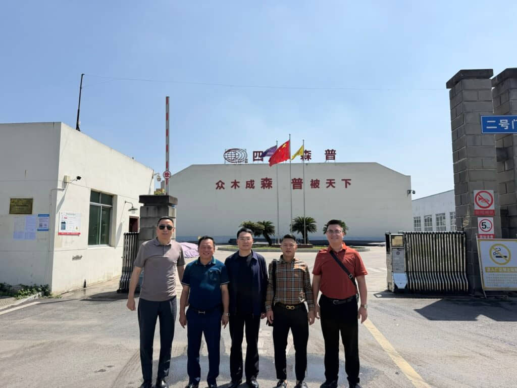 Đoàn công tác tham quan nhà máy sản xuất thiết bị phòng cháy chữa cháy